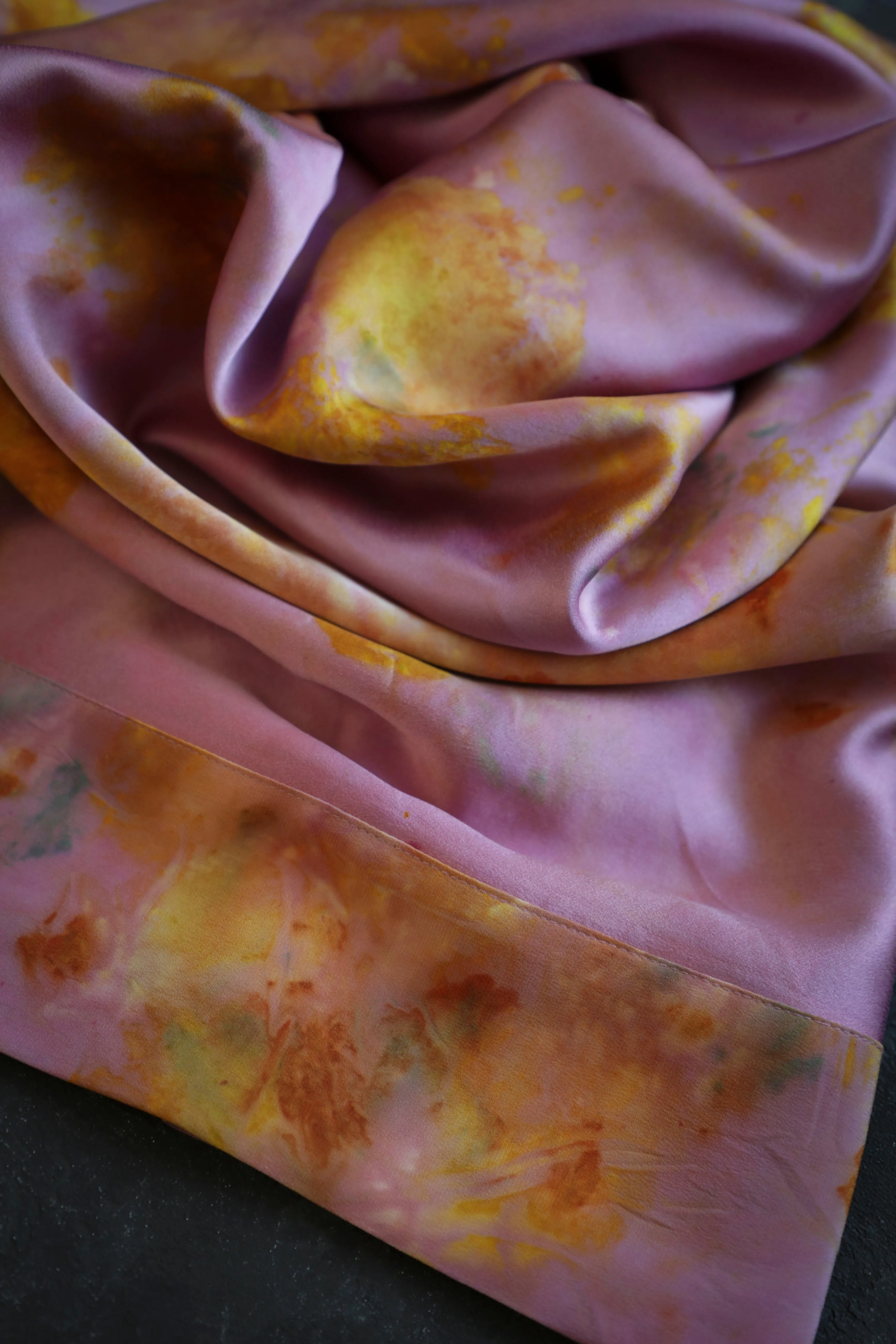 Botanical Print Naturally Dyed Silk Pillowcase / MAGENTA