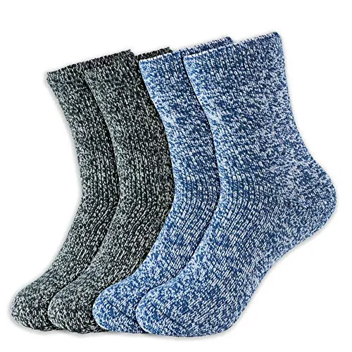 Hot Feet Boy's 2 Pairs Heavy Thermal Socks - Thick Insulated Crew for Cold Weather; Size: 6-13.5 (Age: 5-11)